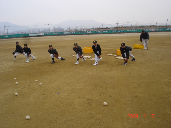 항상 잼나고, 씩씩하게 올 겨울을 버텨 나가는 우리 야구부 후배들....